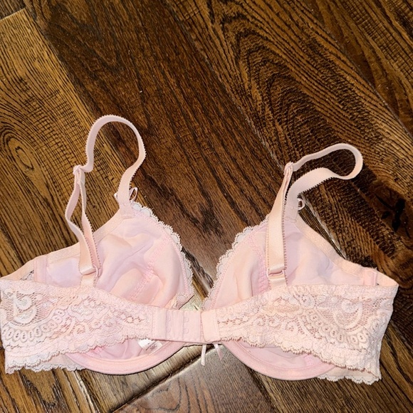 Victoria Secret Pink Lace Underwire Bra - Picture 2 of 5